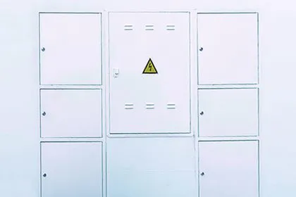 Puertas metalicas para empotrar en pared